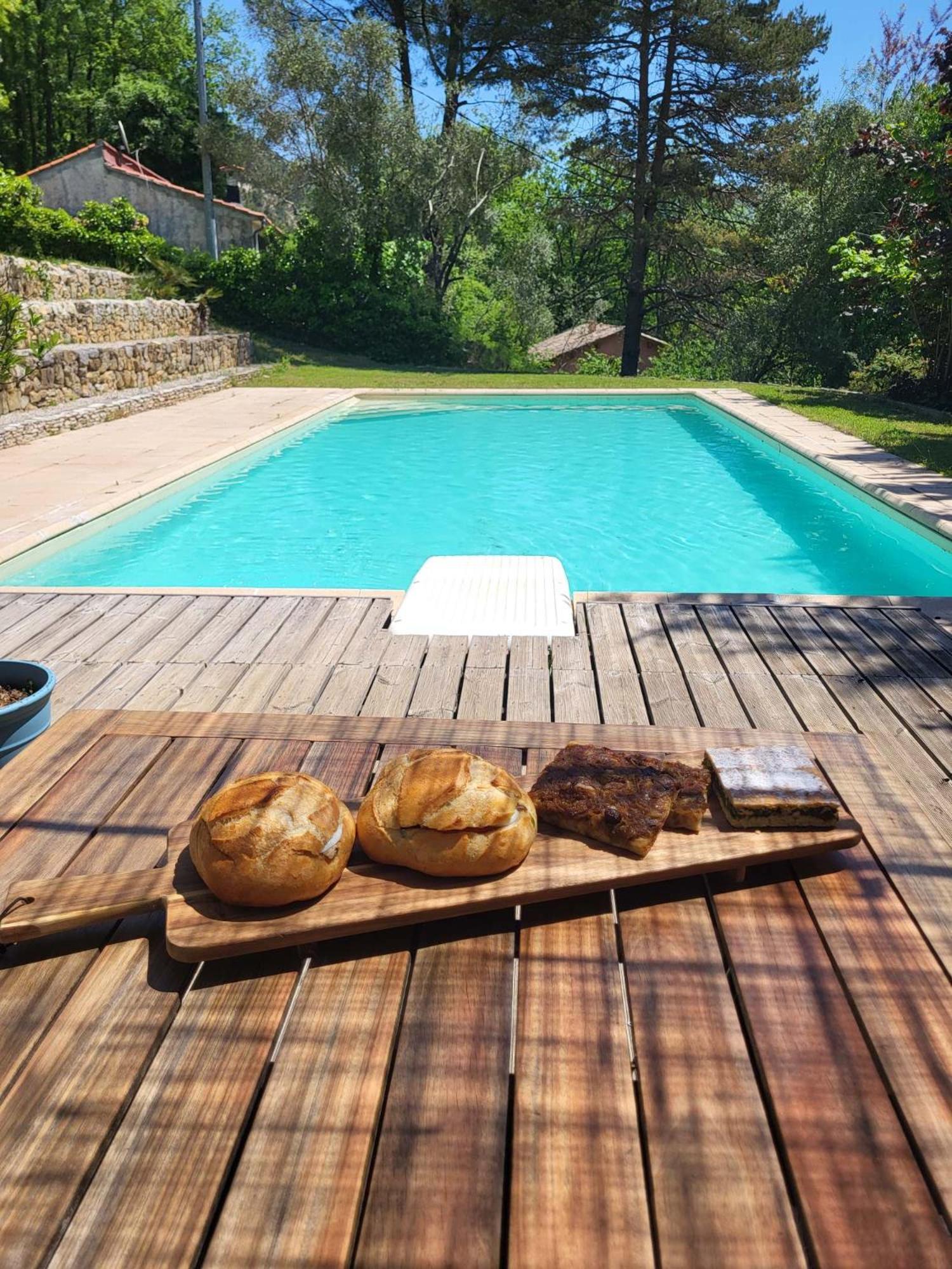 Lou Mas Del Ranc Bed & Breakfast Roquesteron Dış mekan fotoğraf