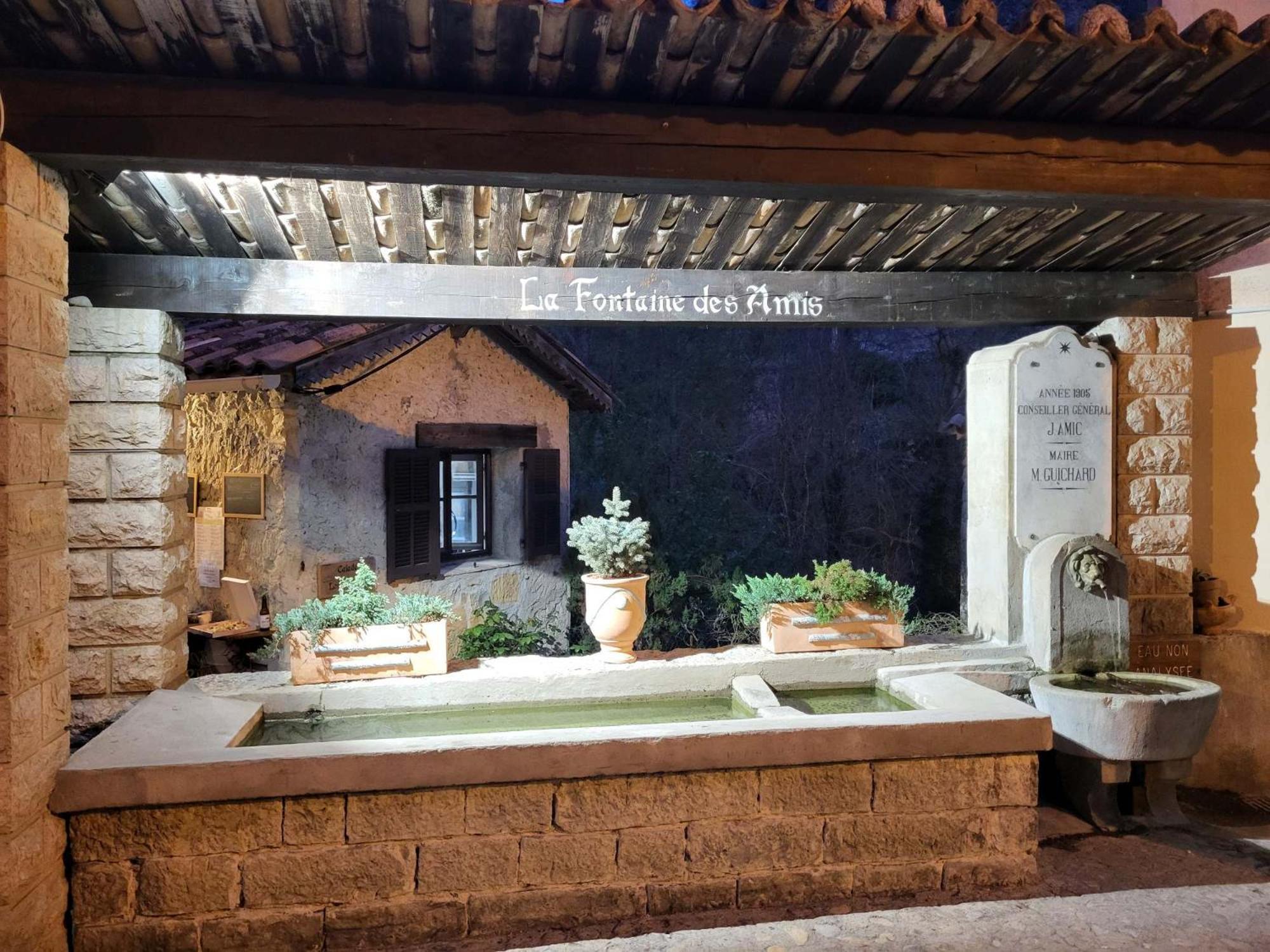 Lou Mas Del Ranc Bed & Breakfast Roquesteron Dış mekan fotoğraf
